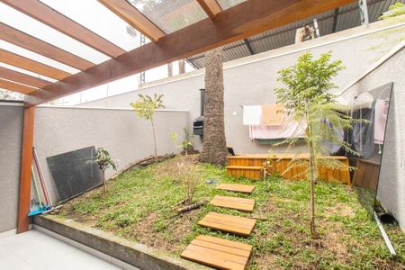 Casa para alugar com 87m², 2 quartos e 2 vagas Casa para alugar com 87m², 2 quartos e 2 vagasQuintal