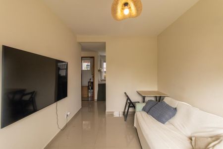 Casa para alugar com 87m², 2 quartos e 2 vagas Casa para alugar com 87m², 2 quartos e 2 vagasSala