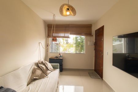 Casa para alugar com 87m², 2 quartos e 2 vagas Casa para alugar com 87m², 2 quartos e 2 vagasSala