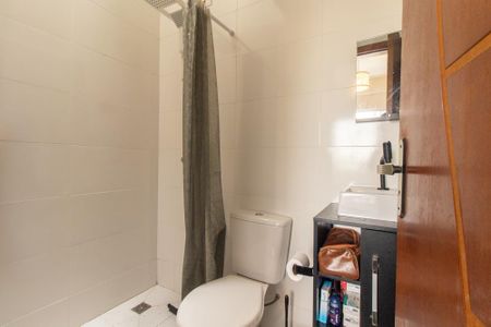 Casa para alugar com 87m², 2 quartos e 2 vagas Casa para alugar com 87m², 2 quartos e 2 vagasBanheiro da Suite