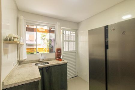 Casa para alugar com 87m², 2 quartos e 2 vagas Casa para alugar com 87m², 2 quartos e 2 vagasCozinha