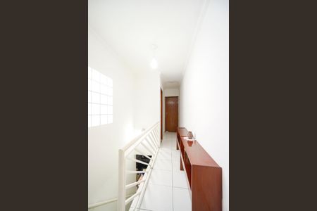 Casa para alugar com 100m², 3 quartos e 2 vagasCorredor dos quartos