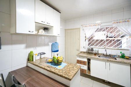 Casa para alugar com 100m², 3 quartos e 2 vagasCozinha