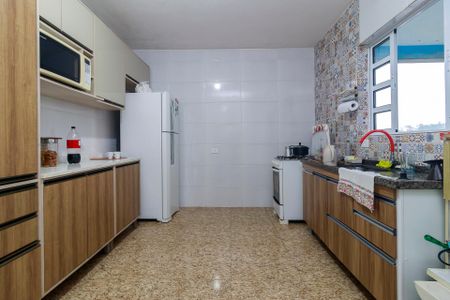 Casa para alugar com 200m², 3 quartos e 2 vagas Casa para alugar com 200m², 3 quartos e 2 vagasCozinha