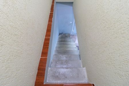 Casa para alugar com 200m², 3 quartos e 2 vagas Casa para alugar com 200m², 3 quartos e 2 vagasEscada