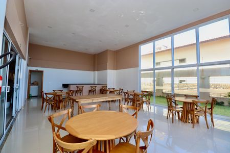 Apartamento para alugar com 70m², 2 quartos e 1 vagaÁrea comum - Salão de festas