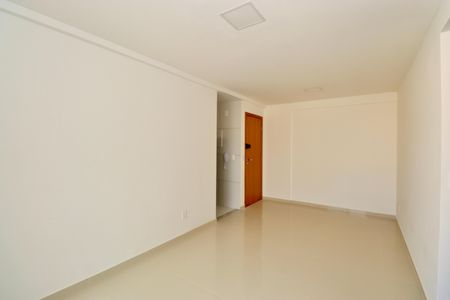 Sala de apartamento para alugar com 2 quartos, 70m² em Itapuã, Salvador