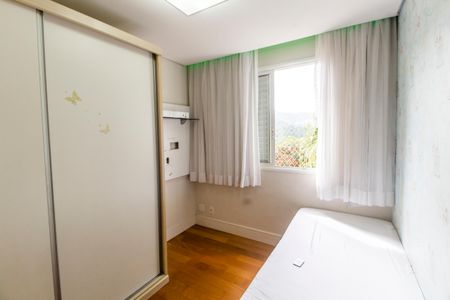 Apartamento à venda com 96m², 3 quartos e 2 vagasQuarto 2