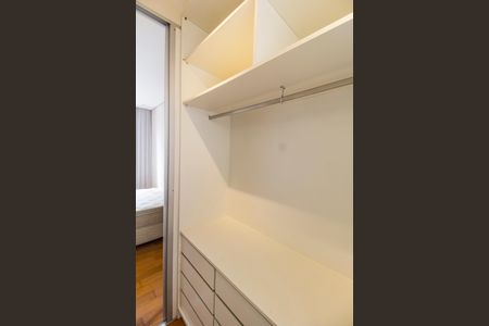 Apartamento à venda com 96m², 3 quartos e 2 vagasCloset da suíte