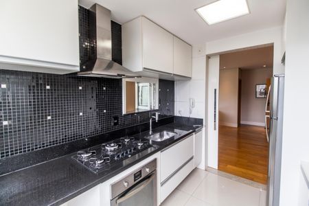 Apartamento à venda com 96m², 3 quartos e 2 vagasCozinha