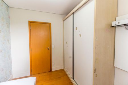 Apartamento à venda com 96m², 3 quartos e 2 vagasQuarto 2