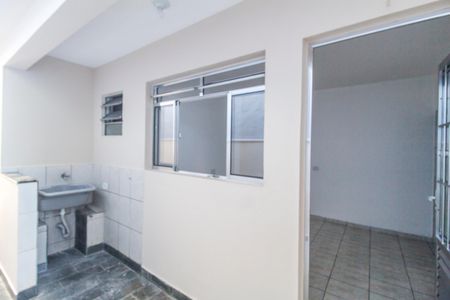 Casa para alugar com 45m², 1 quarto e 1 vagaÁrea de Serviço