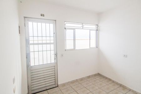 Casa para alugar com 45m², 1 quarto e 1 vagaSala 