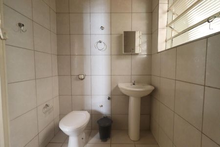 Casa para alugar com 200m², 2 quartos e 2 vagasBanheiro