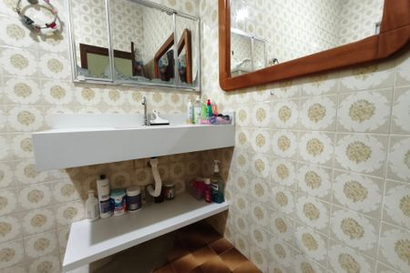 Casa à venda com 250m², 3 quartos e 4 vagas Casa à venda com 250m², 3 quartos e 4 vagasBanheiro