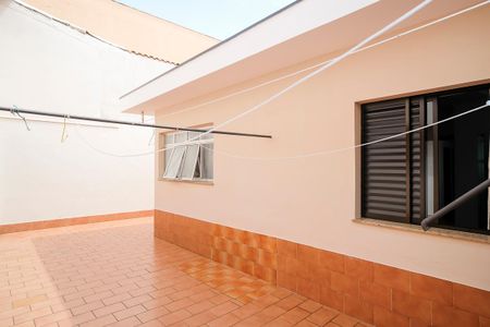 Casa à venda com 260m², 3 quartos e 2 vagasQuintal