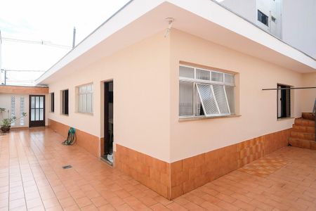 Casa à venda com 260m², 3 quartos e 2 vagasQuintal