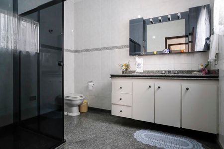 Casa à venda com 260m², 3 quartos e 2 vagasBanheiro social