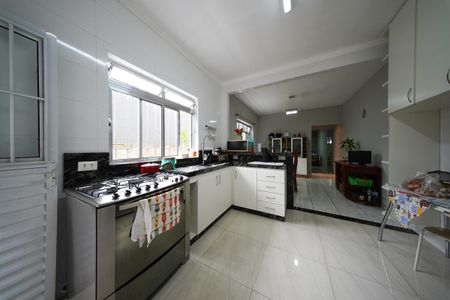 Casa à venda com 195m², 4 quartos e 2 vagasCozinha