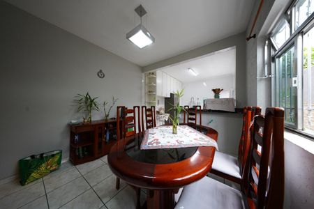 Casa à venda com 195m², 4 quartos e 2 vagasCozinha