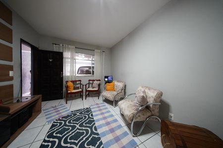Sala de casa para alugar com 4 quartos, 195m² em Vila Nhocuné, São Paulo