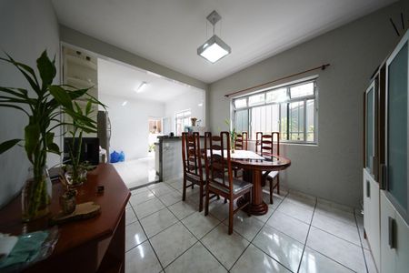 Casa à venda com 195m², 4 quartos e 2 vagasCozinha