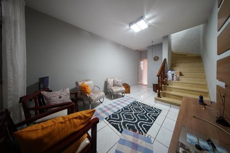 Casa à venda com 195m², 4 quartos e 2 vagasSala