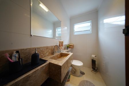 Casa à venda com 195m², 4 quartos e 2 vagasLavabo