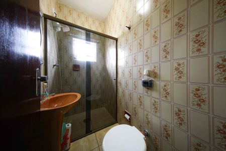 Casa à venda com 195m², 4 quartos e 2 vagasBanheiro