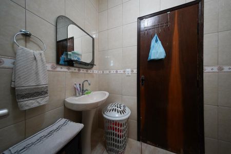Casa à venda com 195m², 4 quartos e 2 vagasBanheiro da Suíte