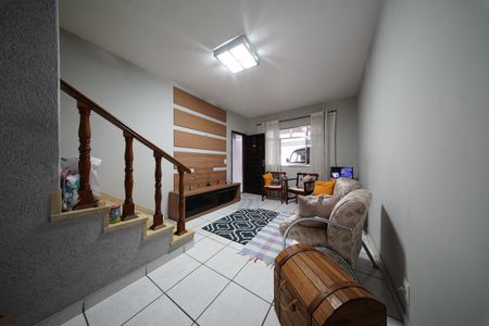 Casa à venda com 195m², 4 quartos e 2 vagasSala