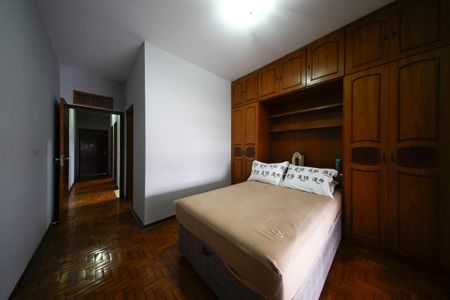 Casa à venda com 195m², 4 quartos e 2 vagasSuíte