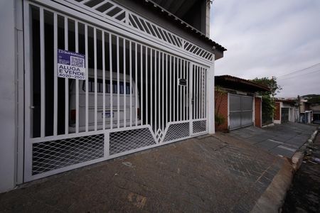 Casa à venda com 195m², 4 quartos e 2 vagasFachada