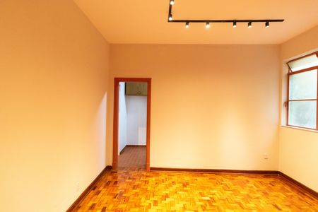 Salas de apartamento para alugar com 1 quarto, 59m² em Vila Lidia, Campinas