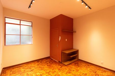 Salas de apartamento para alugar com 1 quarto, 59m² em Vila Lidia, Campinas