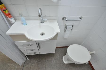Casa à venda com 300m², 4 quartos e 2 vagasBanheiro - Edícula
