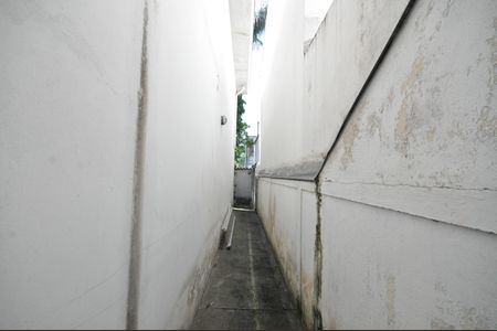 Casa à venda com 300m², 4 quartos e 2 vagasCorredor lateral