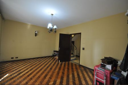 Casa à venda com 300m², 4 quartos e 2 vagasSala