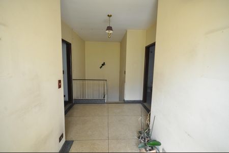 Casa à venda com 300m², 4 quartos e 2 vagasHall de circulação