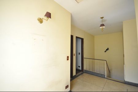 Casa à venda com 300m², 4 quartos e 2 vagasHall de circulação