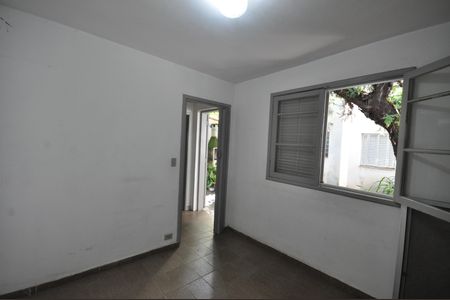 Casa à venda com 300m², 4 quartos e 2 vagasQuarto- Edícula