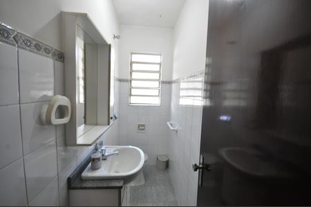 Casa à venda com 300m², 4 quartos e 2 vagasLavabo