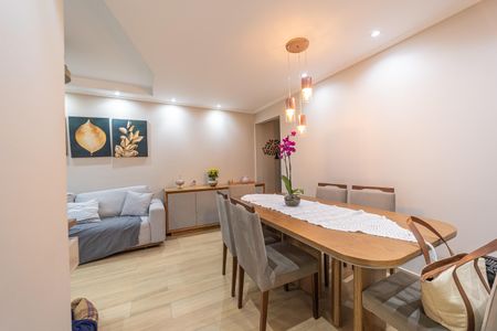 Apartamento à venda com 65m², 2 quartos e 1 vagaSala
