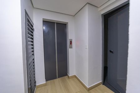 Apartamento à venda com 65m², 2 quartos e 1 vagaÁrea comum