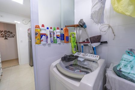 Apartamento à venda com 65m², 2 quartos e 1 vagaÁrea de Serviço