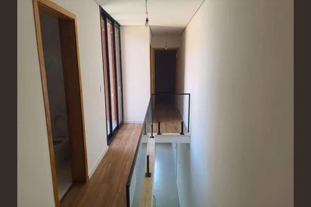 Casa à venda com 170m², 3 quartos e 2 vagas Casa à venda com 170m², 3 quartos e 2 vagasCorredor