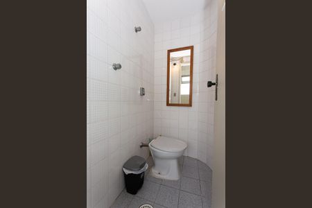 Apartamento para alugar com 70m², 2 quartos e 1 vaga Apartamento para alugar com 70m², 2 quartos e 1 vagaBanheiro de Serviço