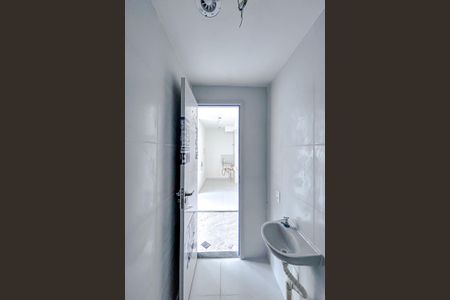 Apartamento para alugar com 34m², 2 quartos e sem vagaBanheiro