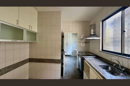Apartamento à venda com 140m², 4 quartos e 3 vagasCozinha 