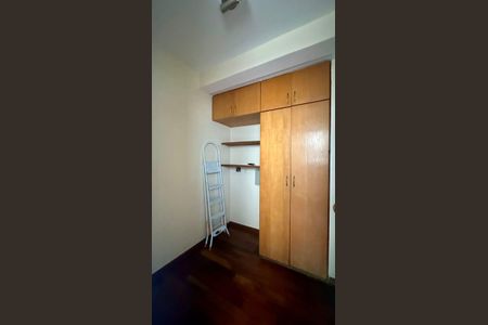 Apartamento à venda com 140m², 4 quartos e 3 vagasQuarto de serviço 